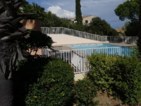 Appartement Hyères, 2 pièces, 4 personnes - FR-1-335-75